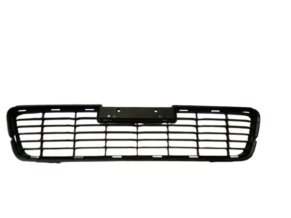 HILUX GD CENTRE BUMPER GRILL