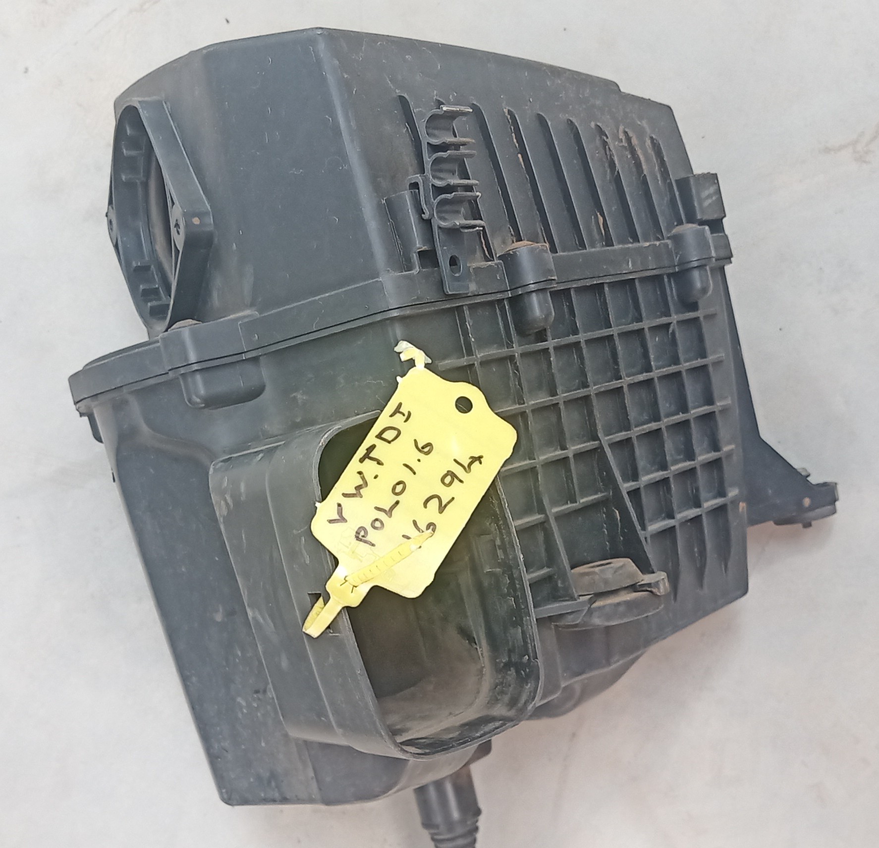 POLO 1.6TDI AIR FILTER BOX