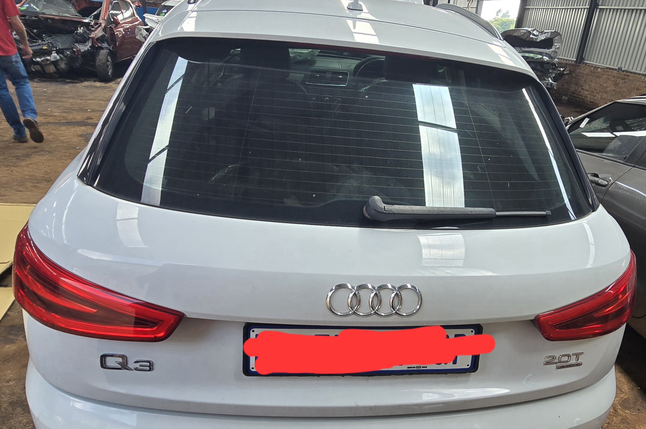 Q3 REAR END PANEL LID SHELL