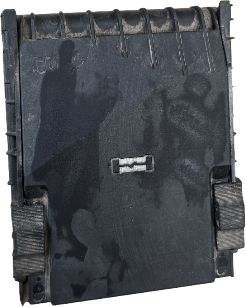 Q3 FUSE BOX COVER