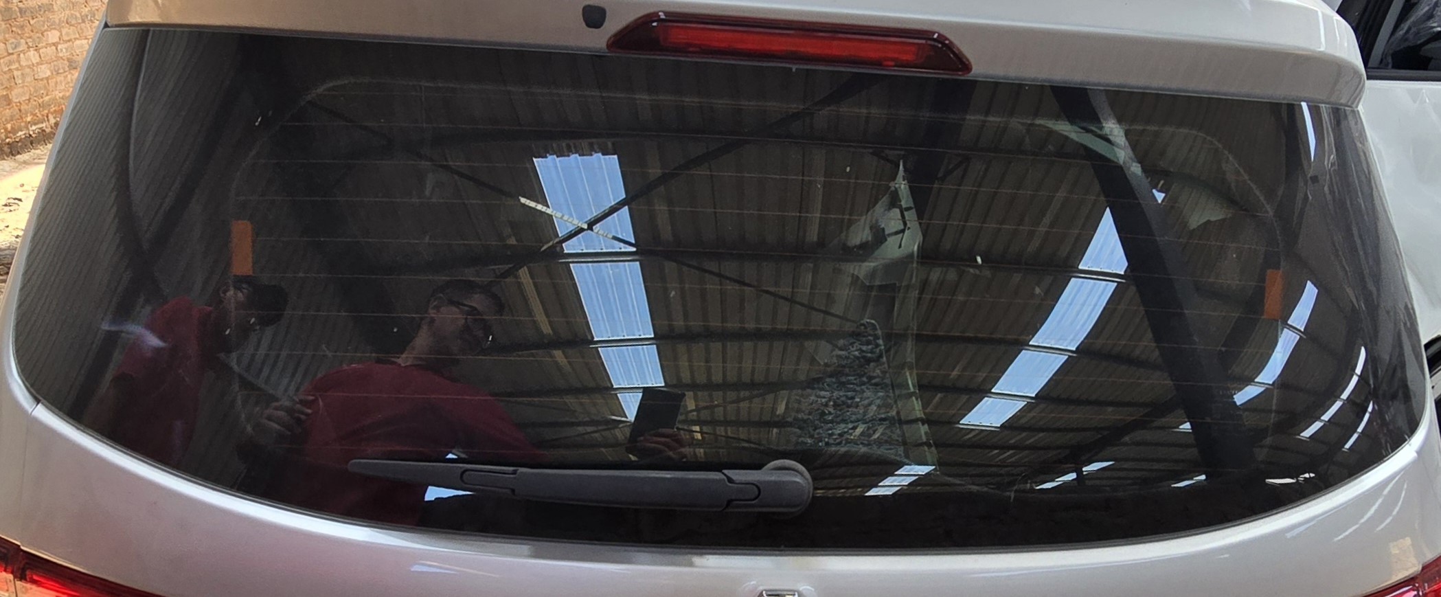 TRIBER REAR SCREEN BOOTLID