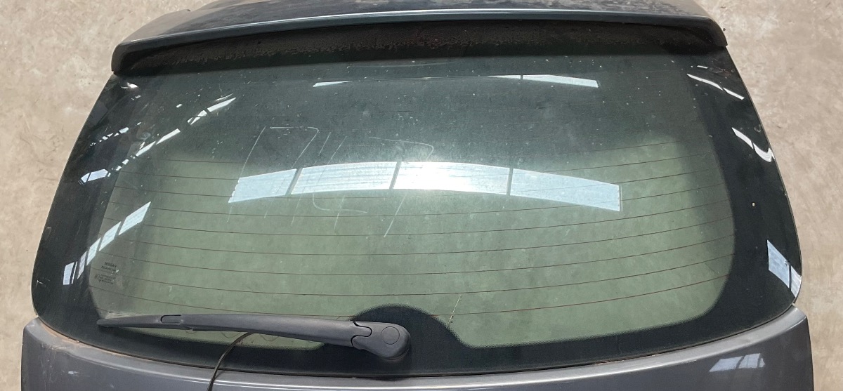 MICRA TAILGATE GLASS