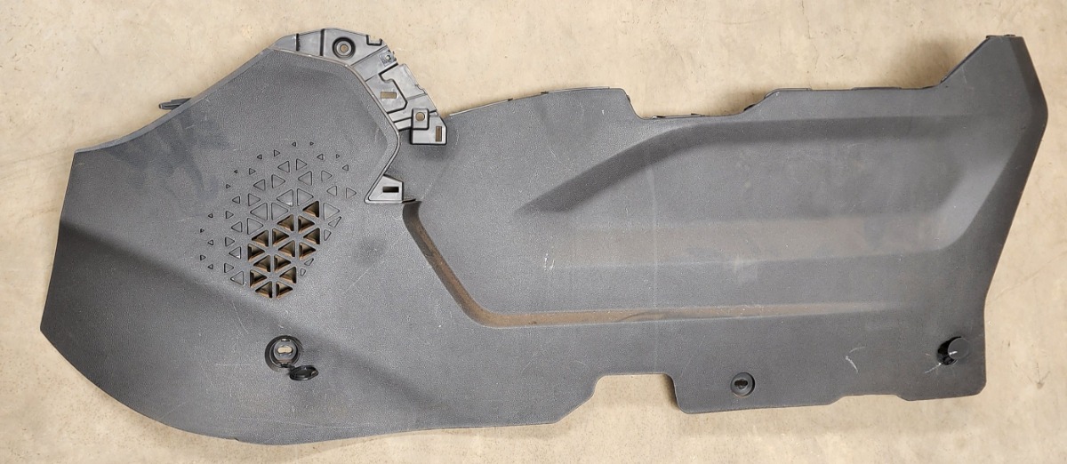 KIGER LEFT CENTRE CONSOLE SIDE PANEL