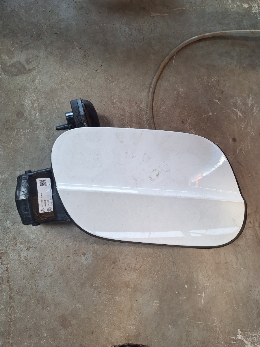 POLO MK 8/9 FUEL FLAP