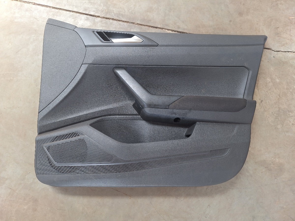 POLO MK 9 RIGHT FRONT DOOR PANEL