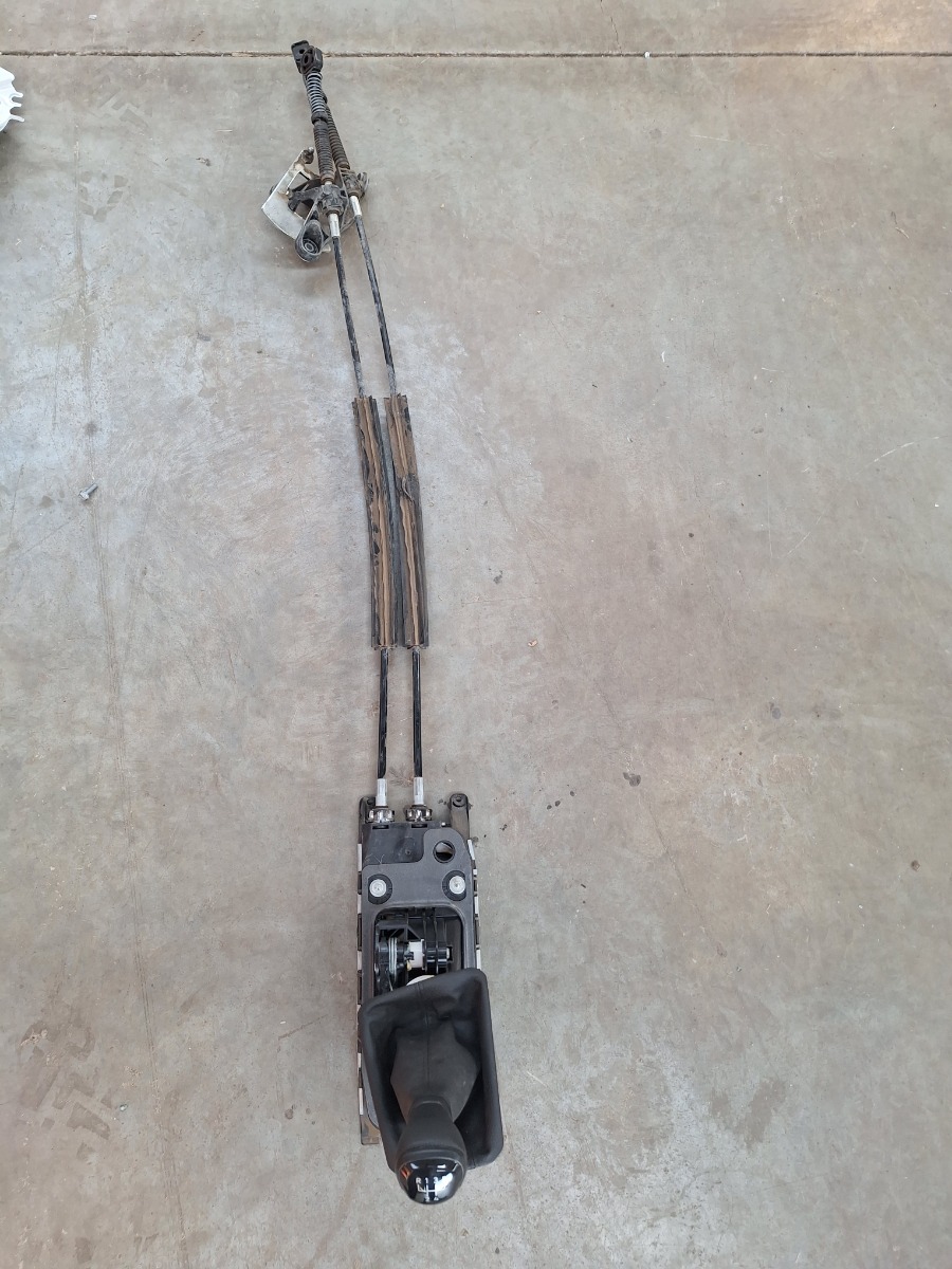 POLO MK 8/9 GEAR LEVER AND LINKS