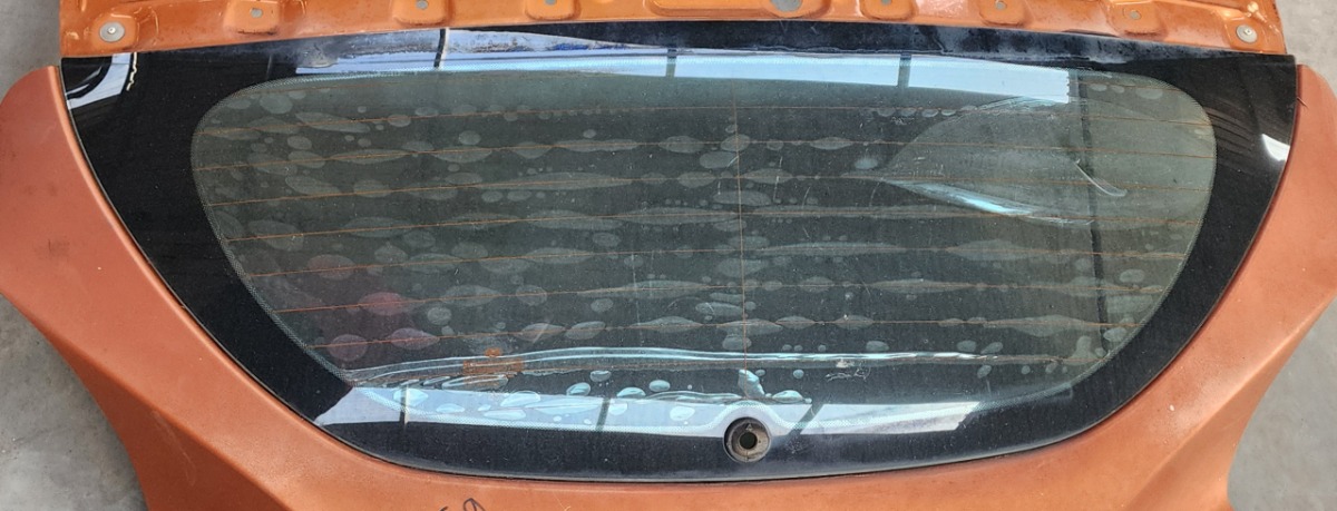 VELOSTER LOWER TAILGATE GLASS