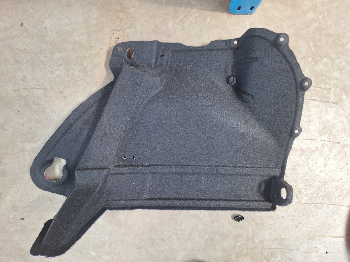 POLO MK 8/9 LEFT BOOT LINING