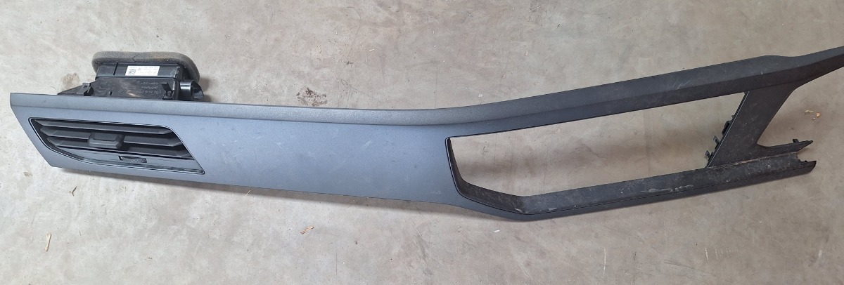 POLO MK 9 LEFT FRONT DASHBORD COVER