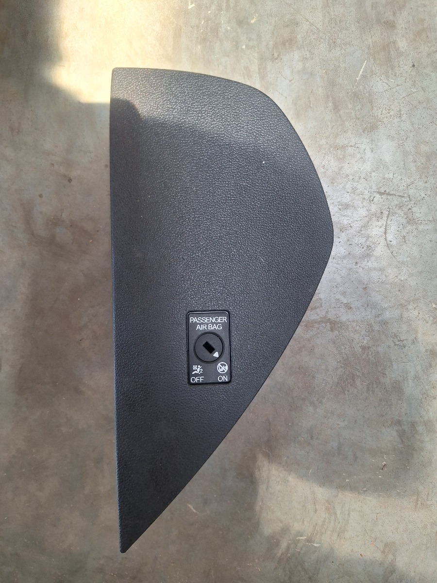 POLO MK 8/9 DASHBORD LEFT SIDE COVER