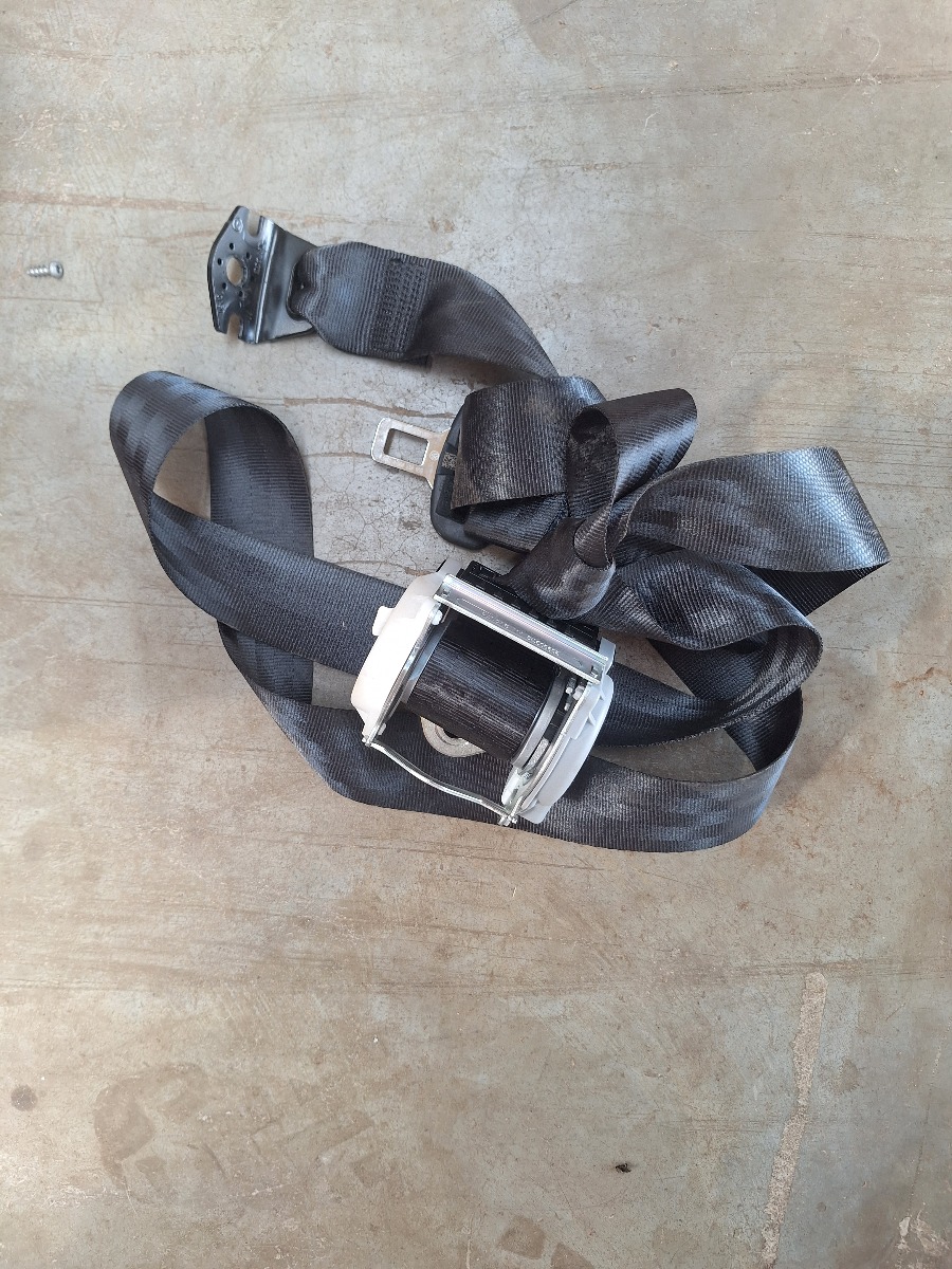 POLO MK 8/9 RIGHT FRONT SEAT BELT