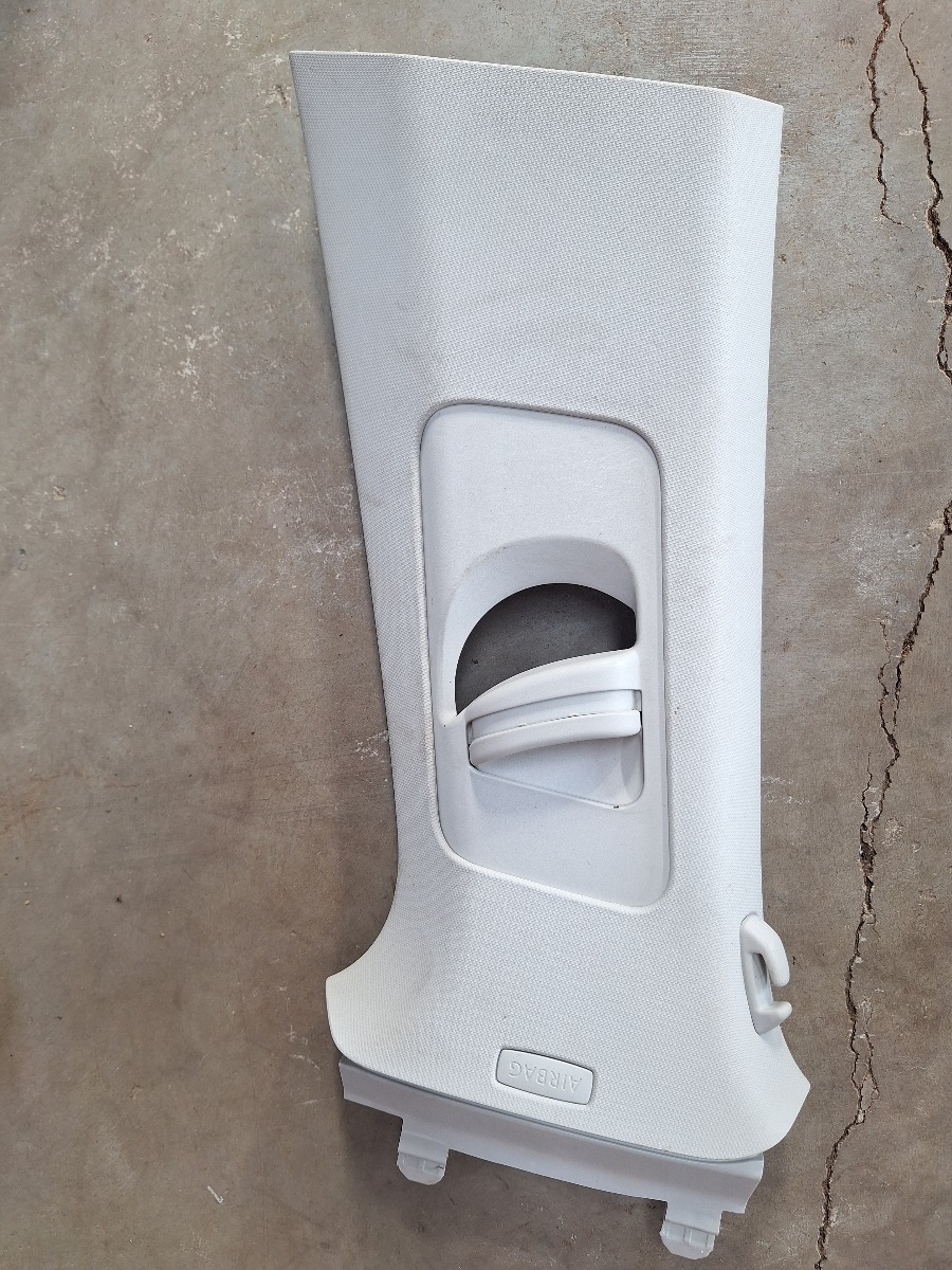 POLO MK 8/9 LEFT B PILLAR TRIM