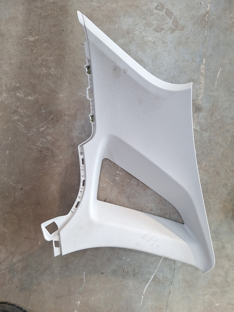 POLO MK 8/9 LEFT C PILLAR TRIM