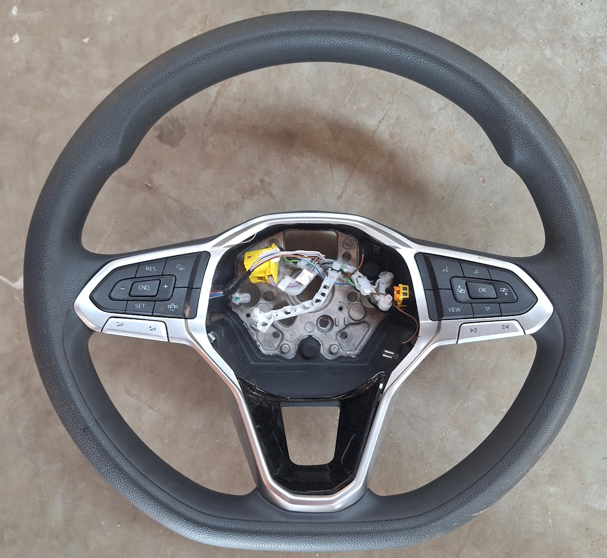 POLO MK 8/9 STEERING WHEEL