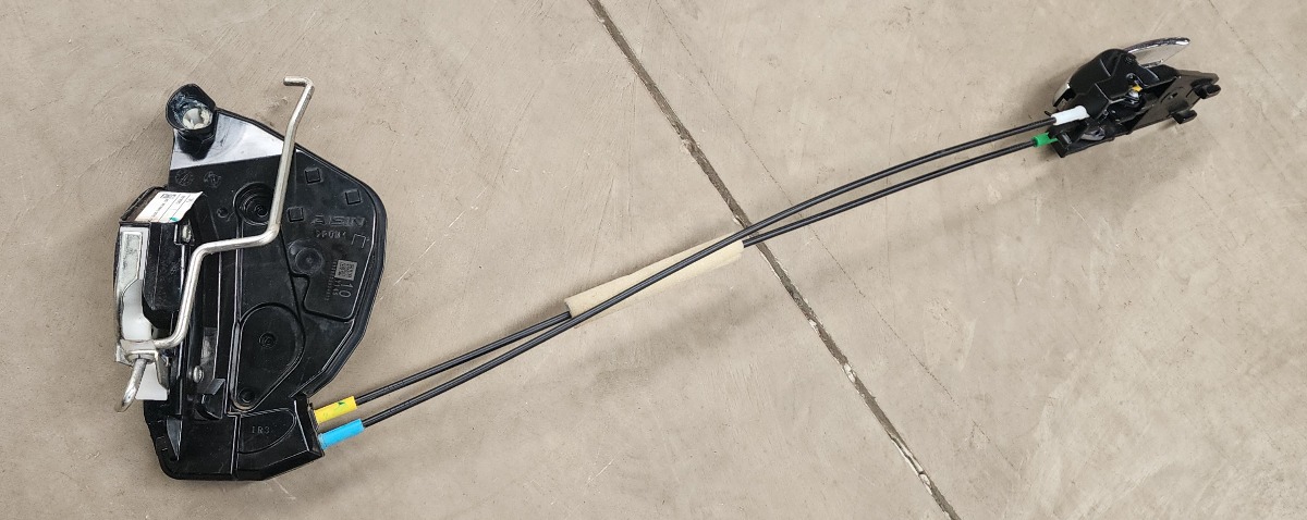 SWIFT RIGHT FRONT DOOR LOCK