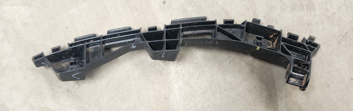 SWIFT RIGHT REAR BUMPER BRACKET