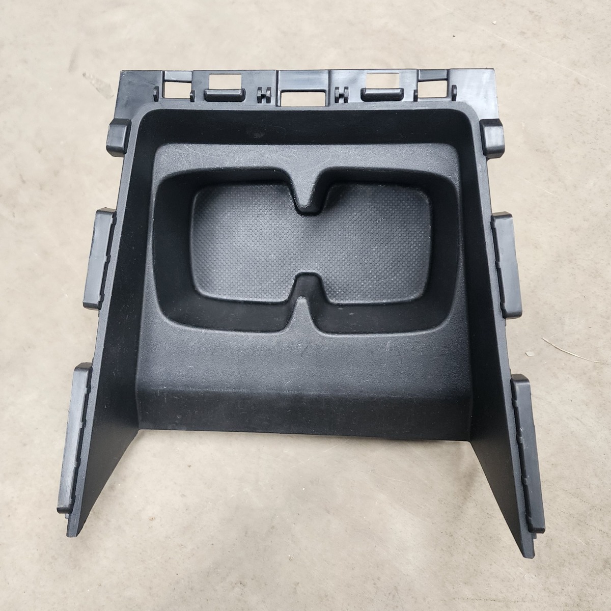 SWIFT CENTRE CONSOLE CUP HOLDER