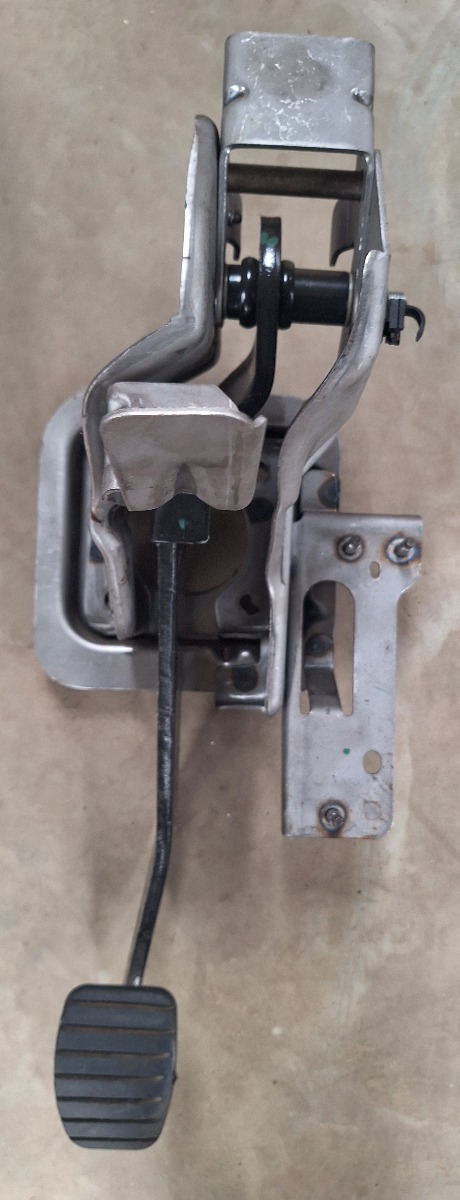 SANDERO II CLUTCH PEDAL