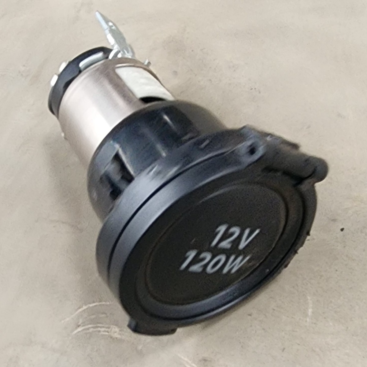 SWIFT 12V/120W SOCKET
