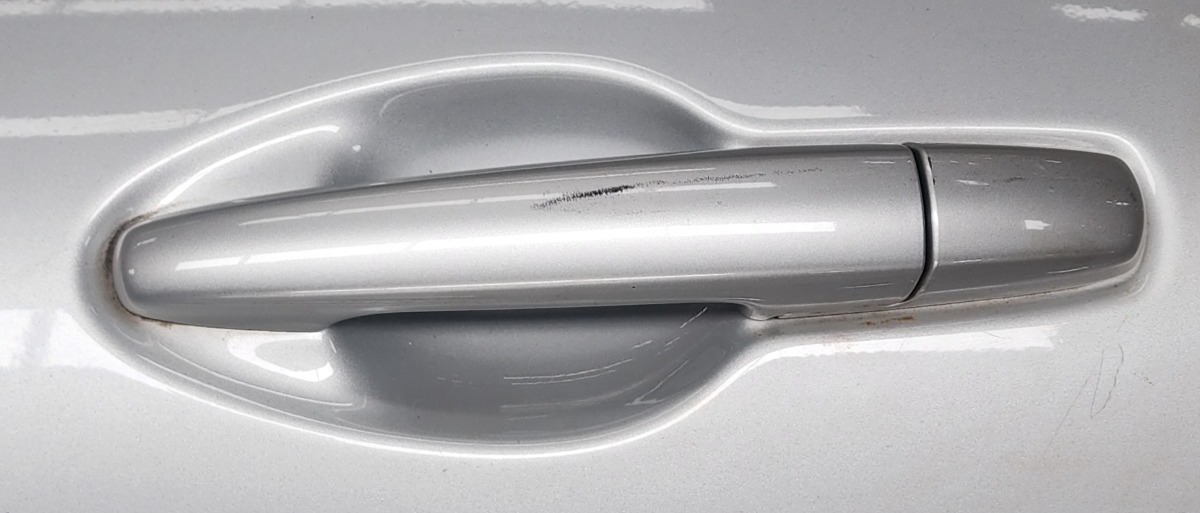 SWIFT LEFT FRONT DOOR HANDLE
