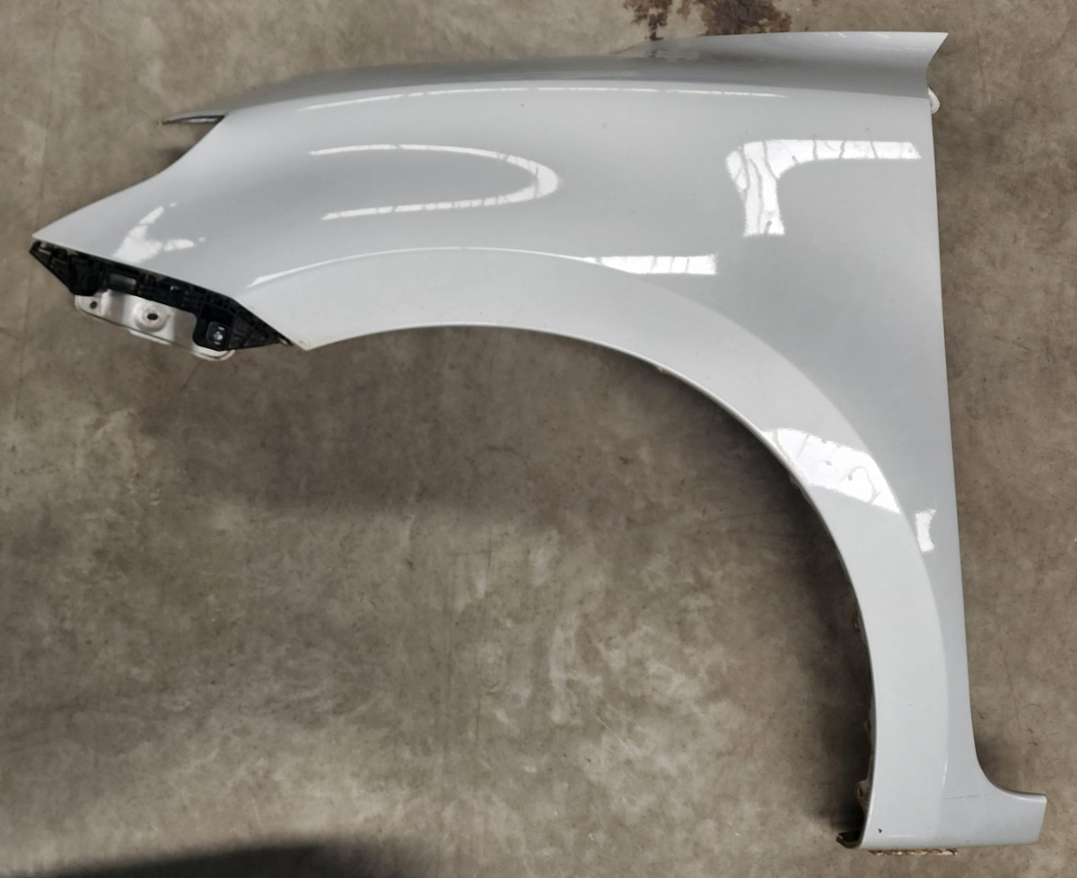 SWIFT LEFT FRONT FENDER