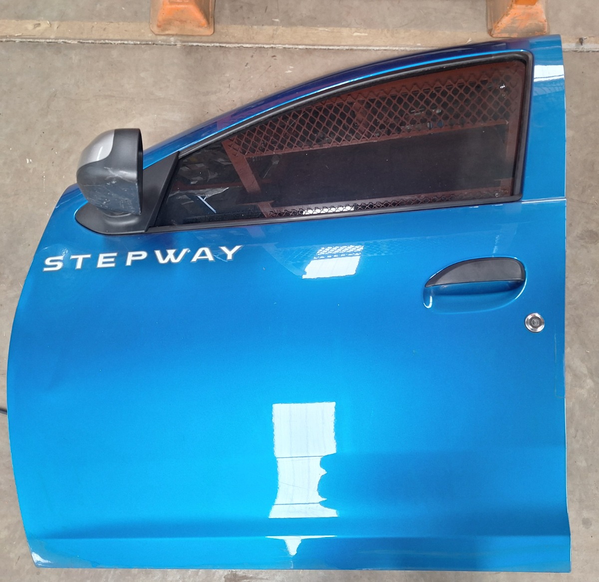 Sandero II STEPWAY Front Left Door (SHELL)