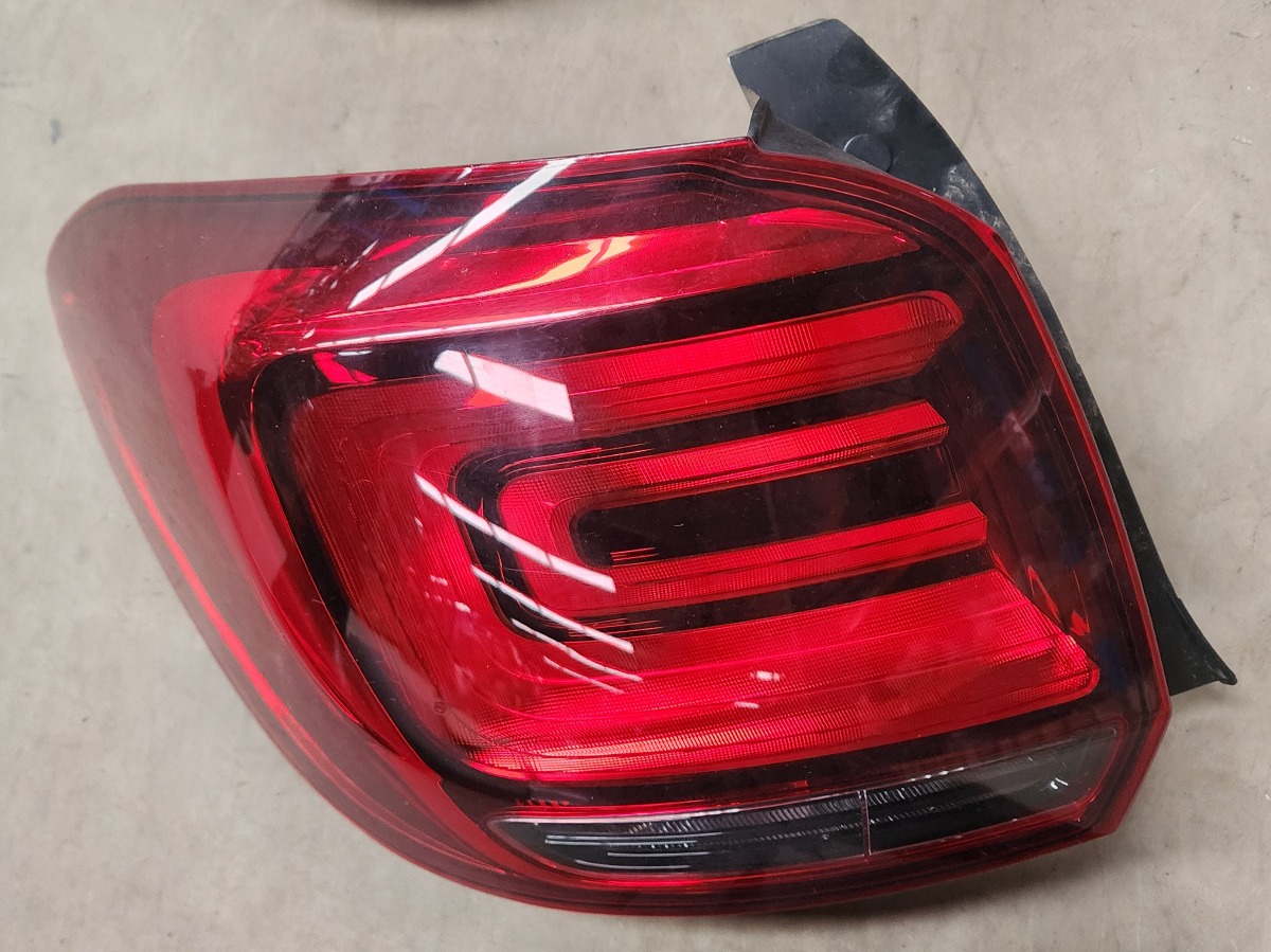Sandero II Stepway Taillamp Left AMBER
