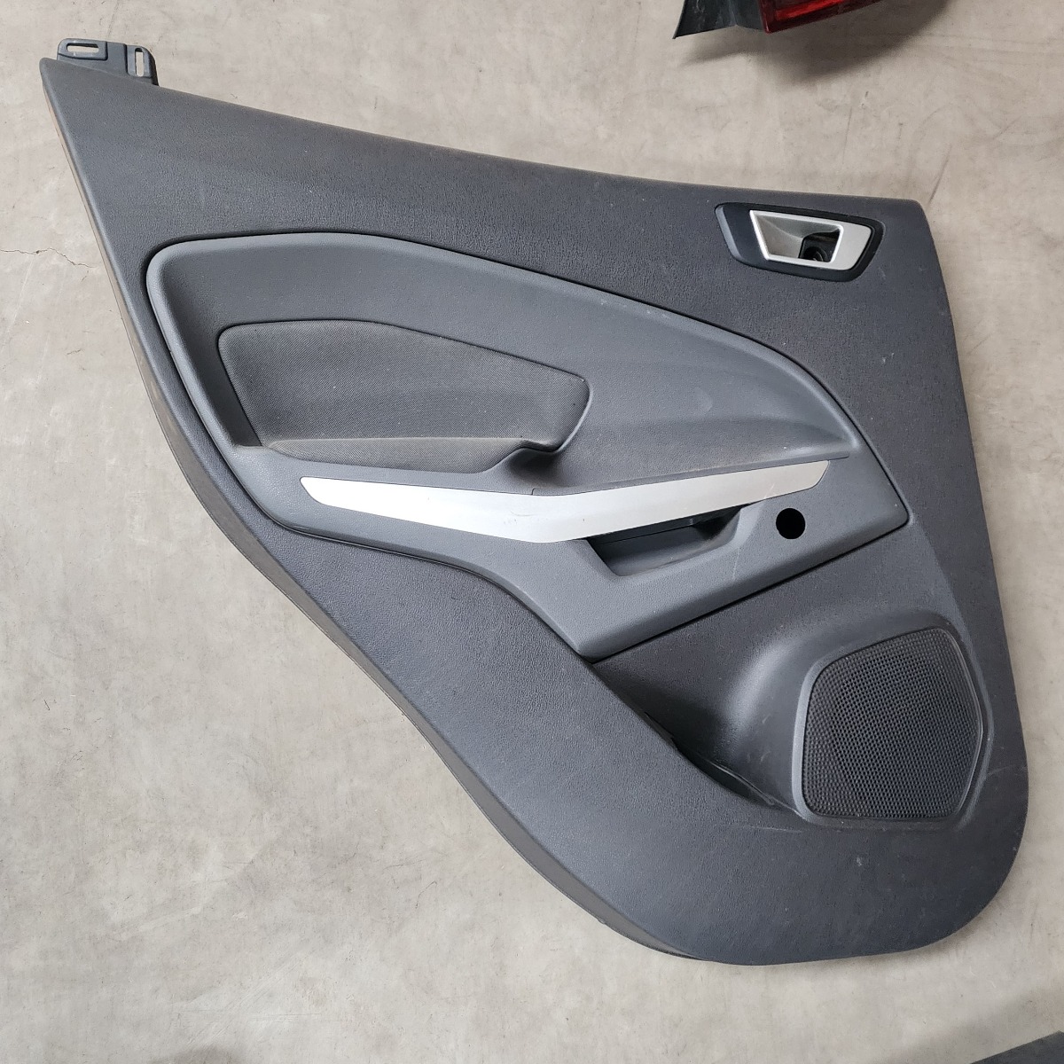 SANDERO II STEPWAY LEFT REAR DOOR PANEL