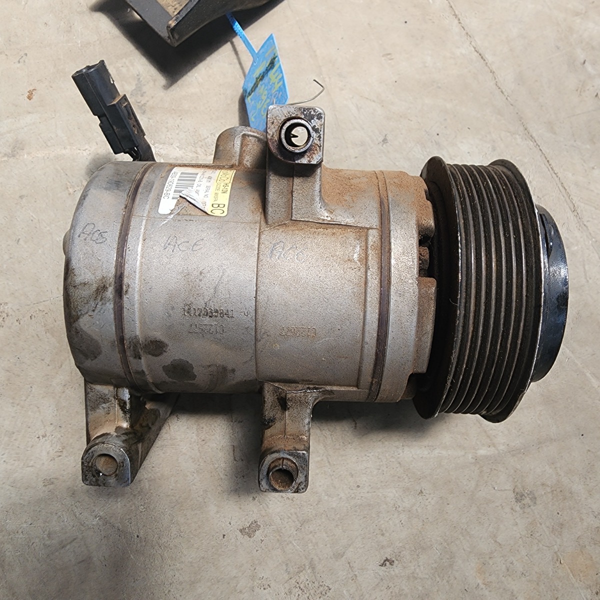 RANGER 2.2 AIRCON PUMP