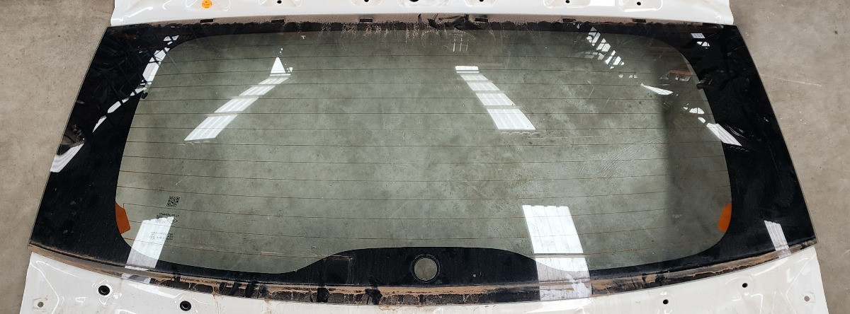 FRONX TAILGATE GLASS