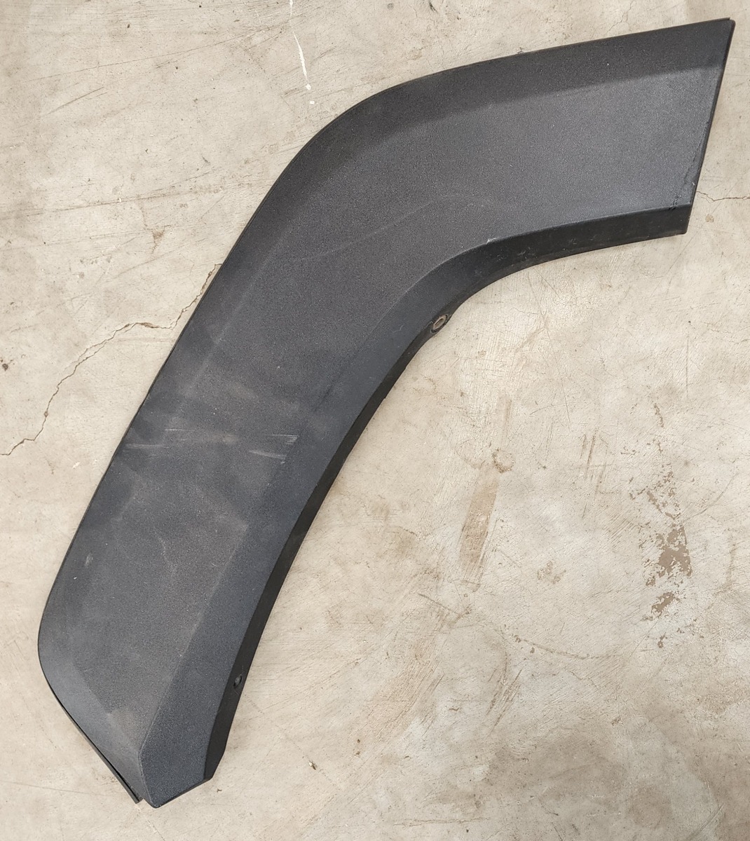 RAV 4 LEFT REAR DOOR ARCH