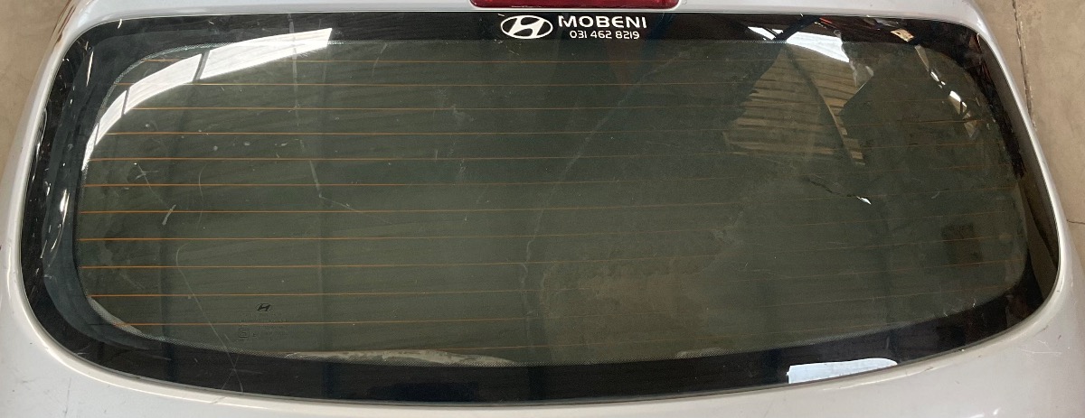 I20 TAILGATE GLASS