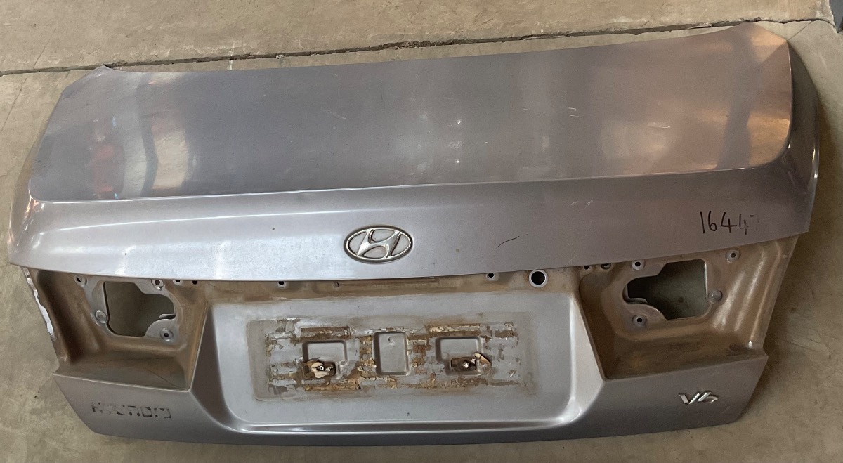 AZERA BOOTLID (SHELL) 692003L051