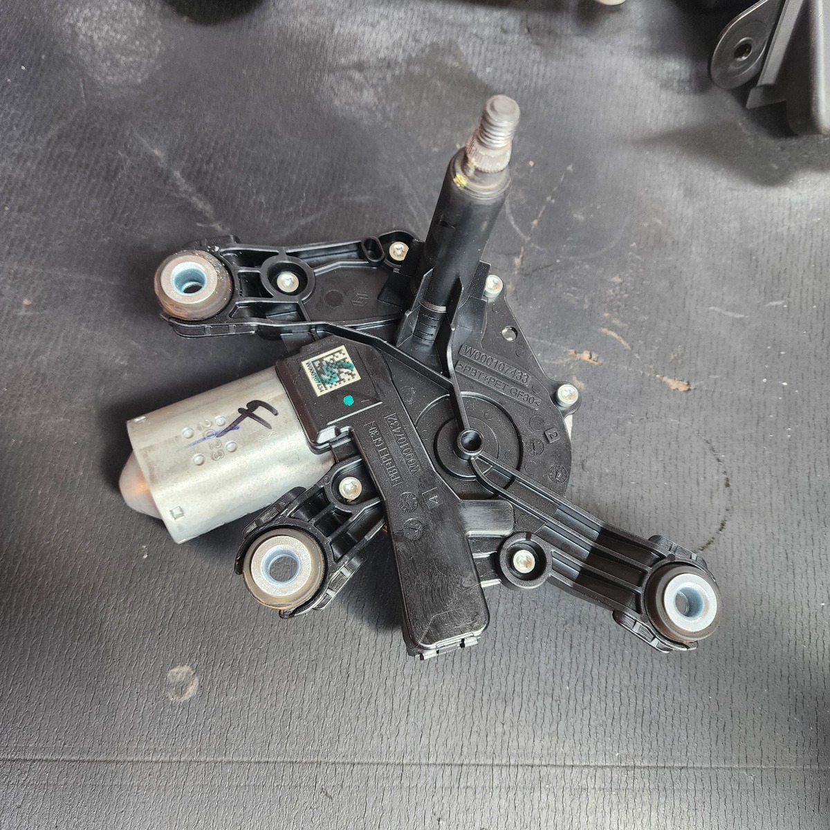 KIGER REAR WIPER MOTOR
