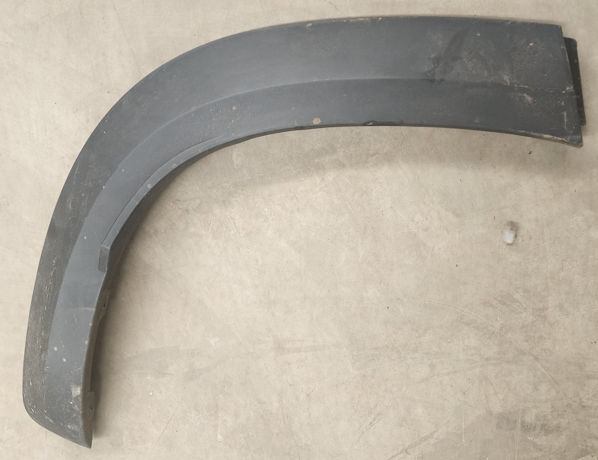 KIGER RIGHT REAR WHEEL ARCH