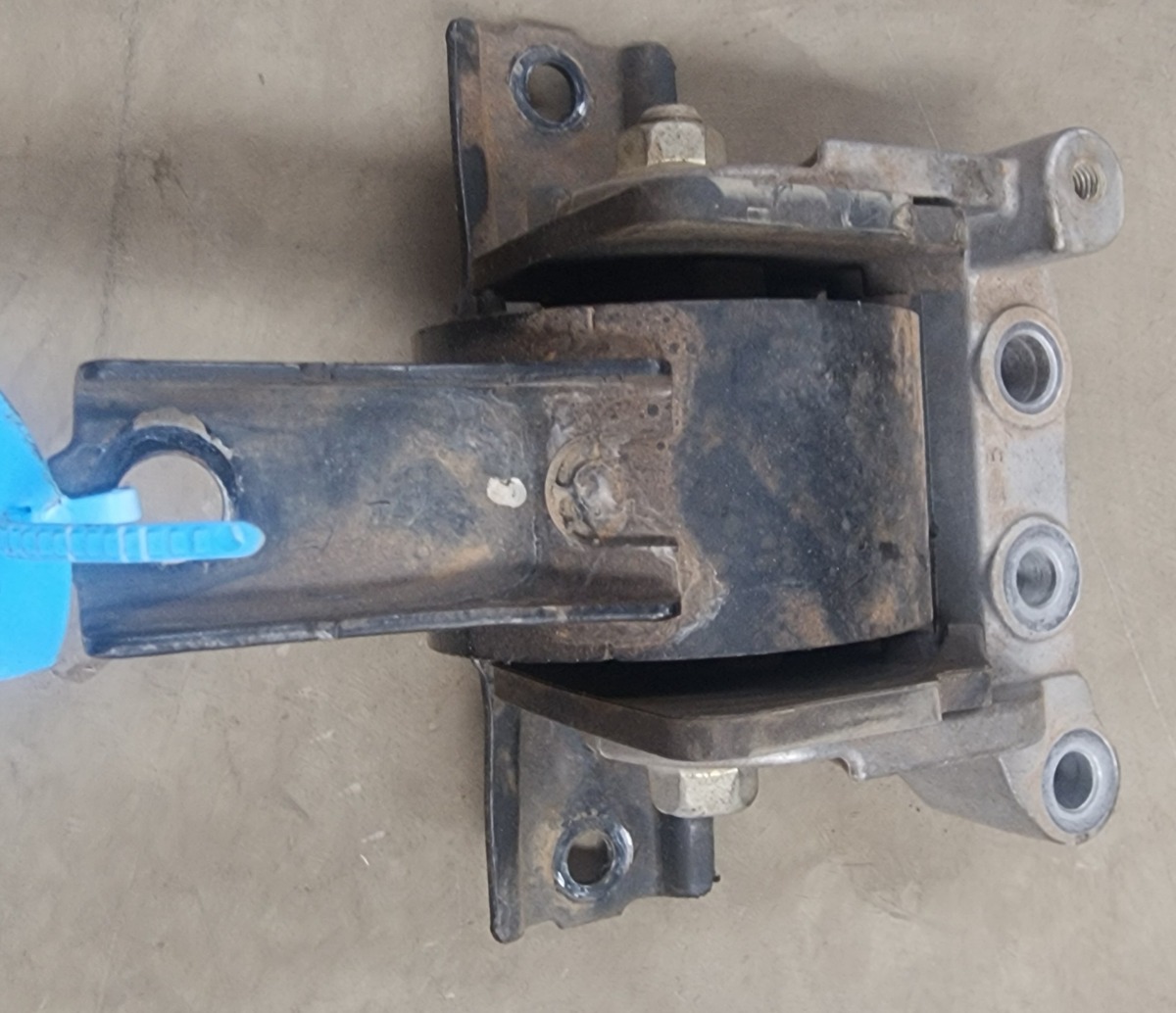 ASX 2.0I ENGINE MOUNTING
