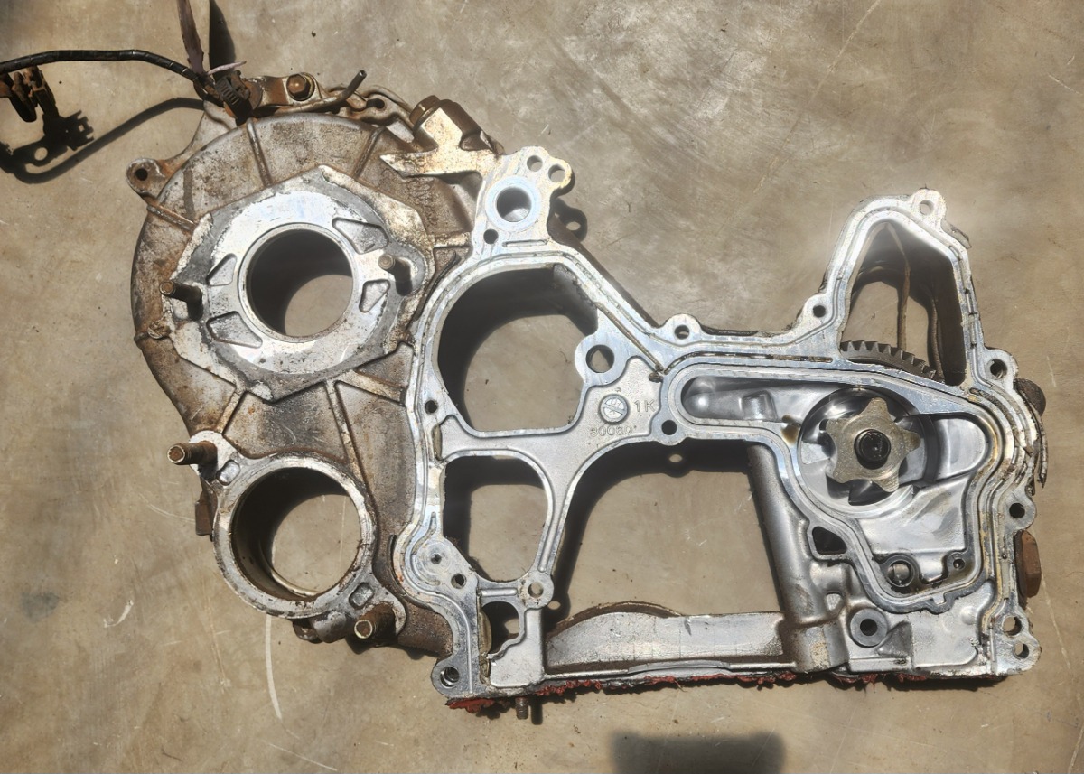 HILUX 2.5D4D TIMING GEAR COVER