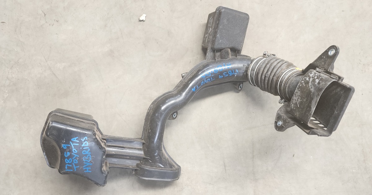 Corolla Cross 1.8 XS Air Intake Hose