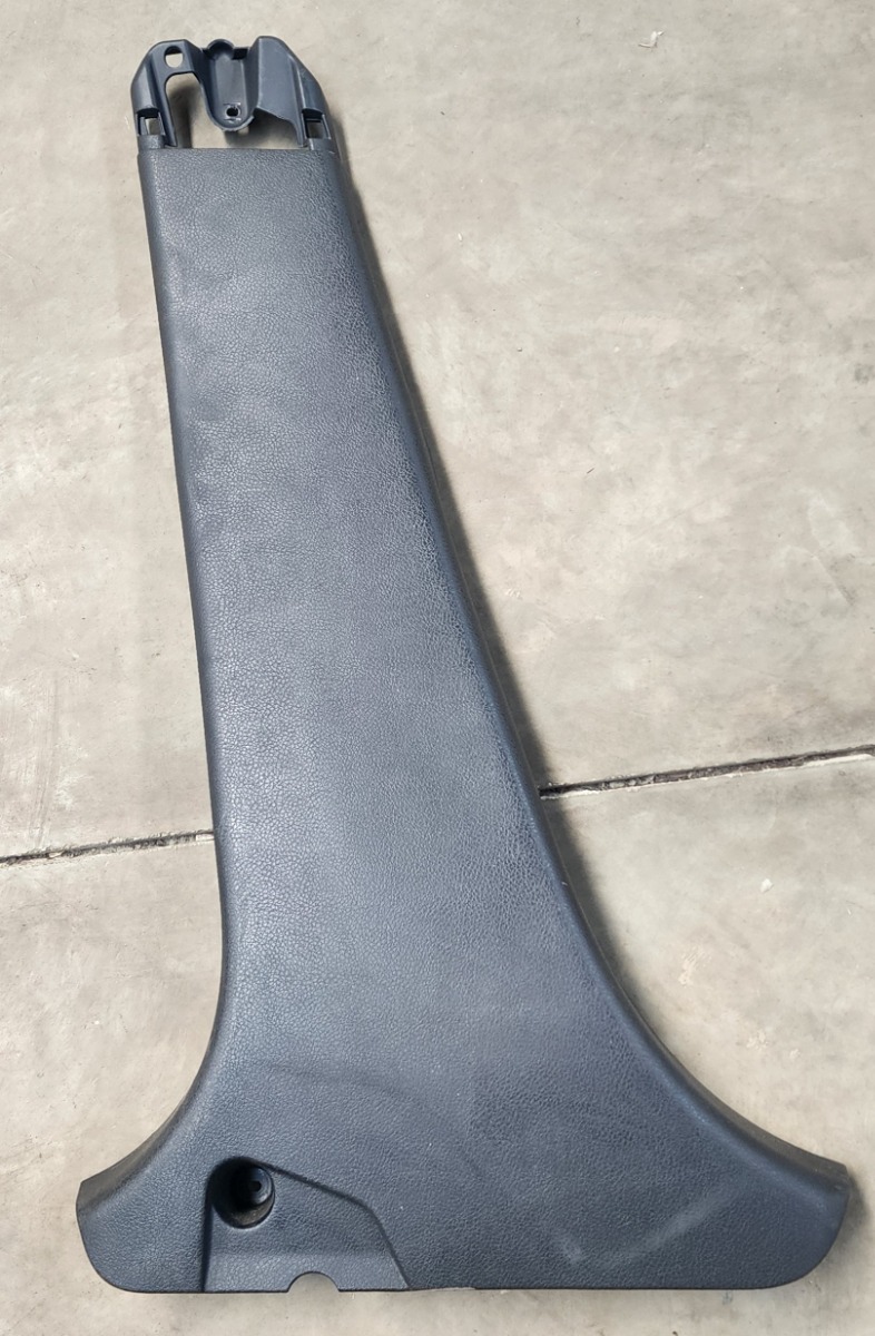 Sandero II B-Pillar Trim Left