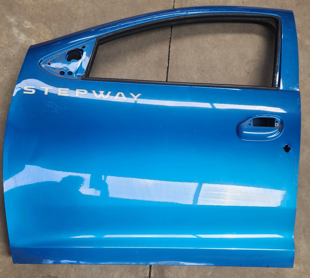 Sandero II Front Left Door Assy 801012479R