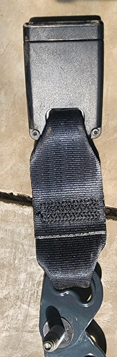 SANDERO II REAR SEAT BELT STALK