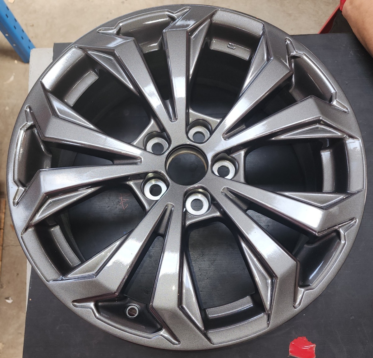 RAV 4 7JX19" MAG RIM