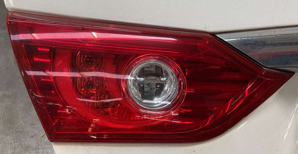 Q50 LEFT INNER TAILLIGHT