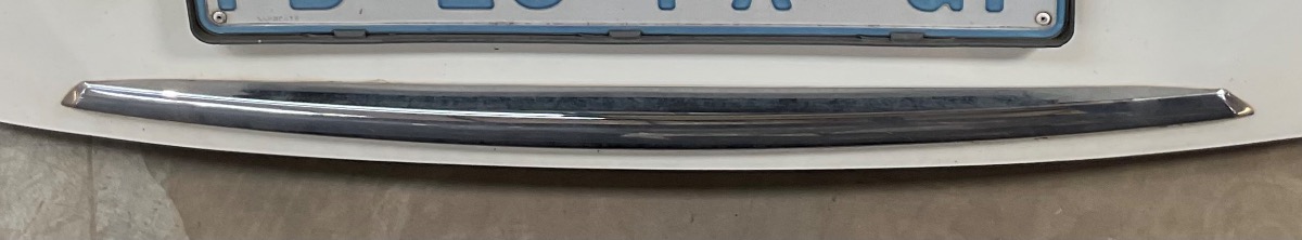 Q50 LOWER BOOT LID MOULDING