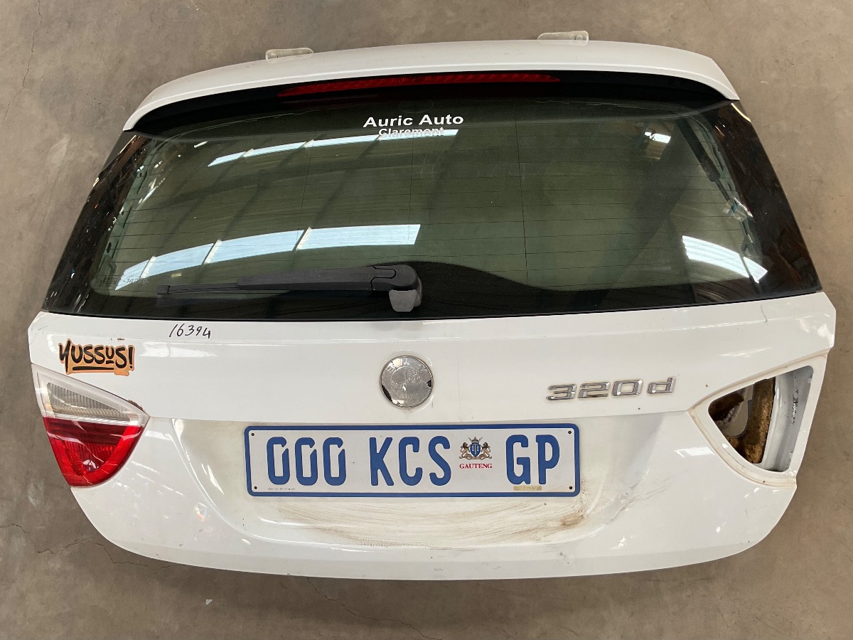E91 TOURING TAILGATE (SHELL)