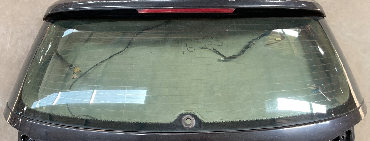 GOLF MK 5 GTI TAILGATE GLASS