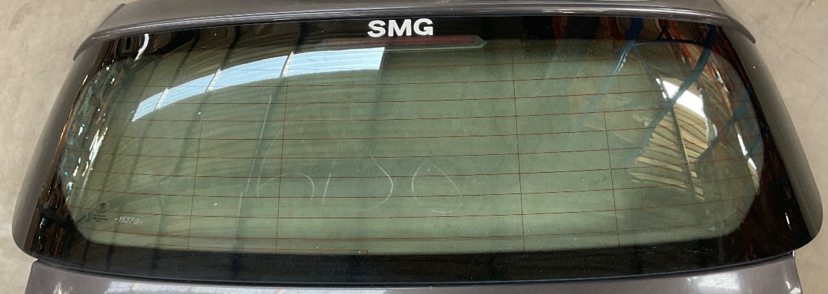 E87 TAILGATE GLASS