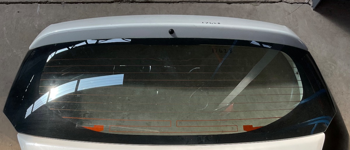 VITZ TAILGATE GLASS