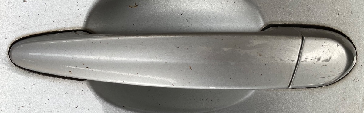 E87 LEFT FRONT DOOR HANDLE