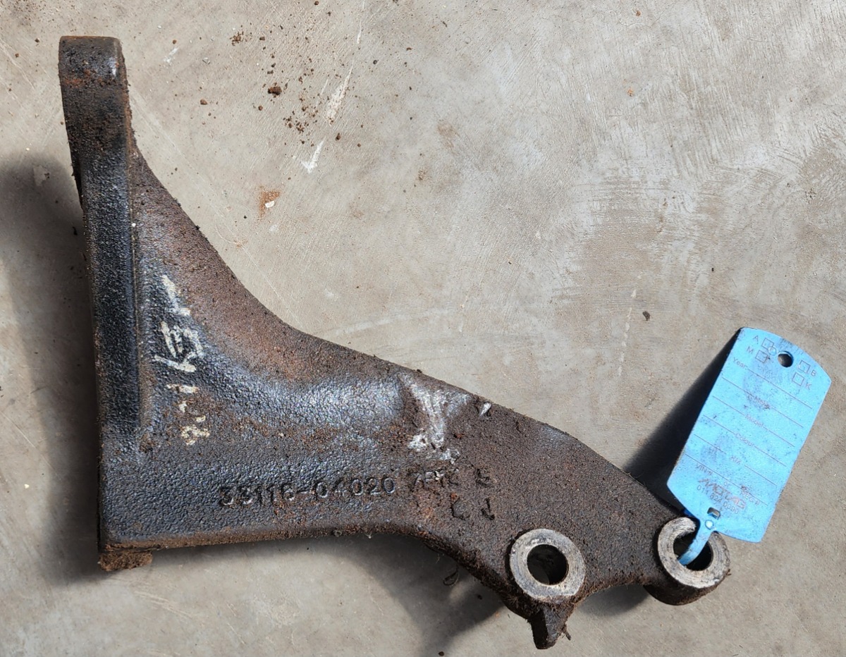 HILUX 2.5D4D RIGHT STIFFNER PLATE
